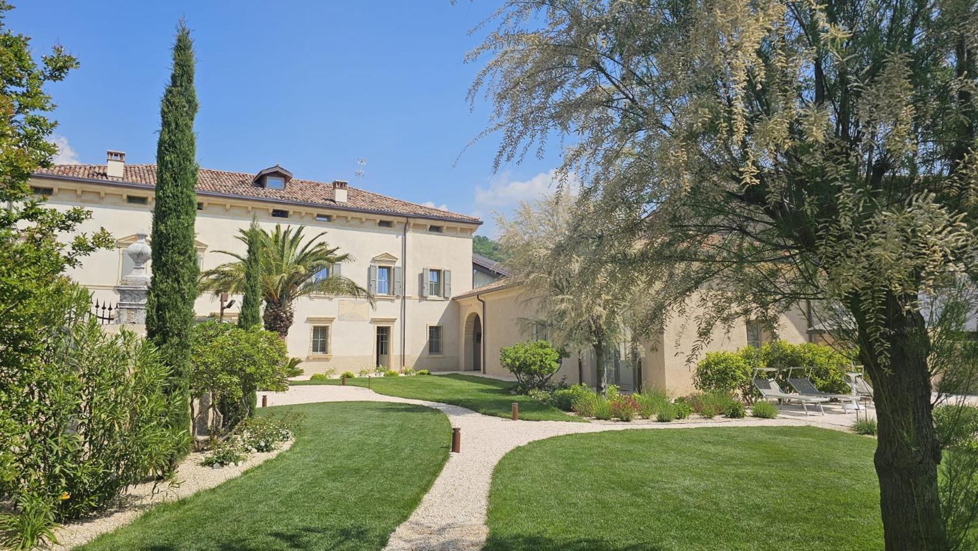 Villa Tosi - Luxury Apartments In Villa Veneta Tregnago Luaran gambar